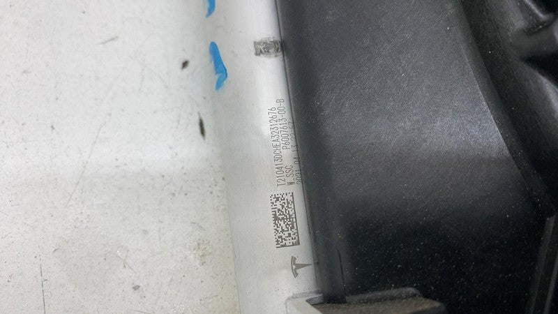 ⭕ 12-20 Model S Condenser Air Cooling Radiator w/ Fan Shroud Right 600