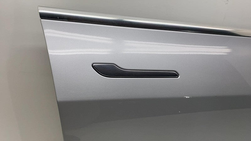 1081420-E0-C ⭕  2017-2020 Tesla Model 3 Front Door Shell Panel Right Silver PMSS 1081420-E0-C