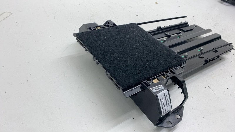 ⭕ 16-20 Model X Rear 2nd Row Middle Seat Floor Plate Catcher Module 10