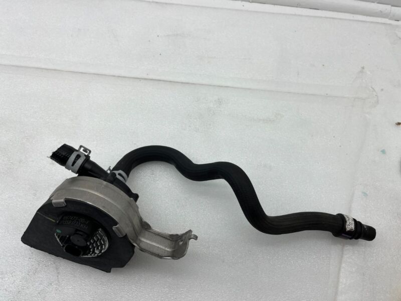 2012-2020 Tesla Model S MS Auxiliary Water Coolant Pump w/ Coolant Hose Assembly