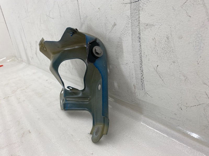 ⭕2020-2024 Tesla Model Y Front Passenger Side Fender Mount Support Bra