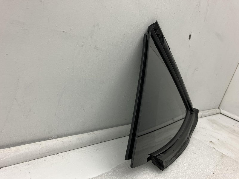 E4 43R-000073 2020-2023 Tesla Model Y Rear Driver Side Quarter Window QTR Glass Left LH Assy