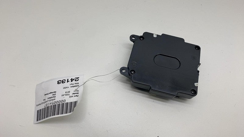 106205600D 2016-2024 Tesla Model X Rear Falcon Controller Door Control Module Assembly OEM