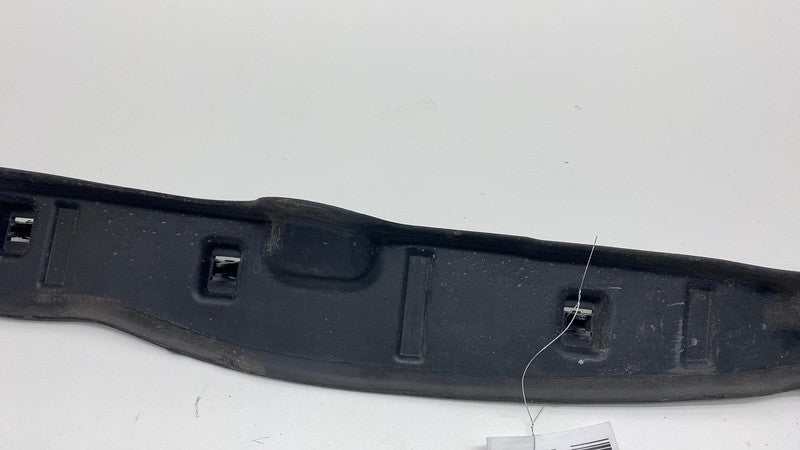 2021 BMW 530e B46X Front Driver Side Fender Rearward Seal Protector Co