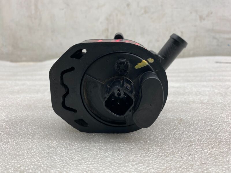2016-2020 Tesla Model S X Cooling System Auxiliary Water Coolant Pump FWD Assy