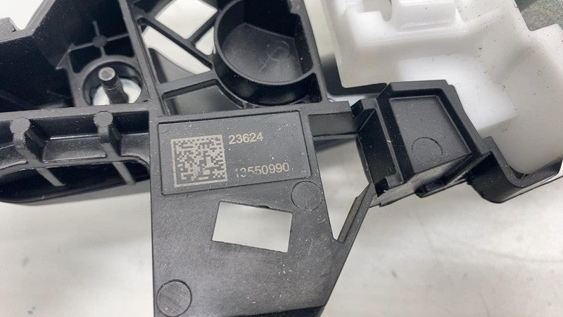 ⭕ 2025 Chevrolet Silverado 1500 Front Passenger Exterior Door Handle Outer Right