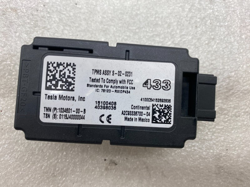 103460100B ⭕ 12-20 Tesla Model S Tire Pressure Monitor System Module Receiver 1034601-00-B