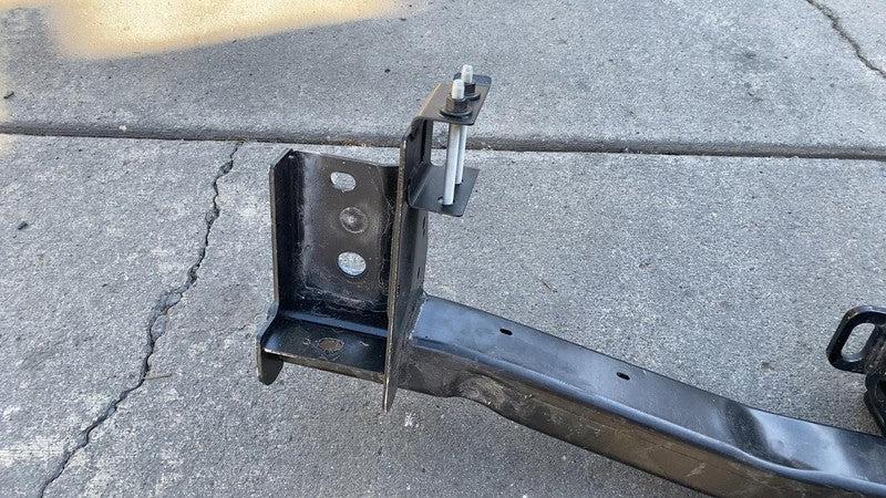 ⭕ 2022-2024 Rivian R1T Rear Lower Bumper Trailer Tow Hitch Bar PT00003