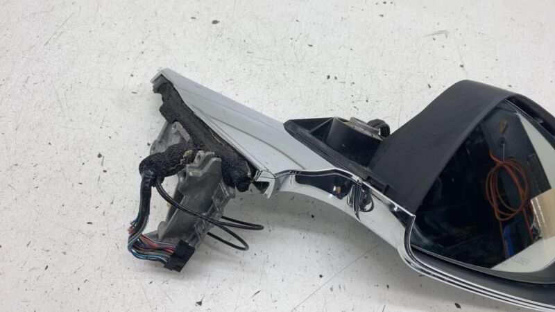 2012-2015 Tesla Model S Right Exterior Rear View Door Mirror RH (NO SKULL CAP)