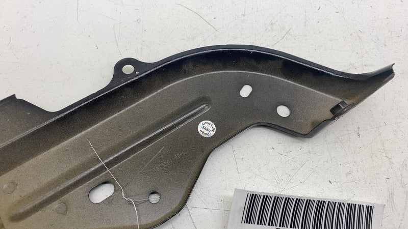 1092304-00-C ⭕ 17-24 Model 3 Front Driver Side Fender Mount Support Bracket Left 1092304-00-C