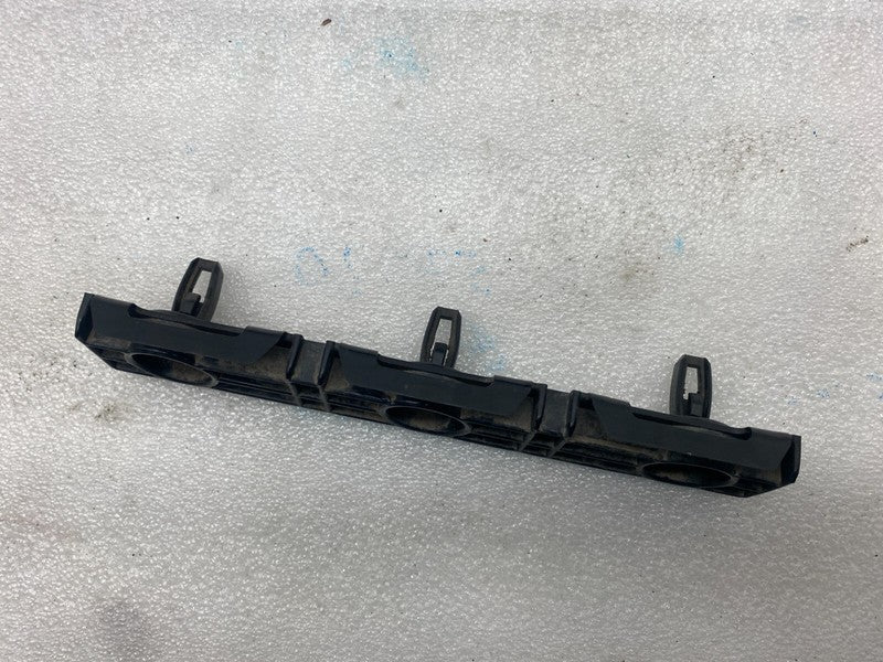 1003691 00 B ⭕12-20 Model S Rear Left/Right Rocker Panel Molding Support Bracket 1003691-00-B