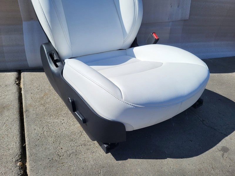1456943-00 ⭕ 2017-2022 Tesla Model 3 Y Front Passenger Side 1st Row Seat White Right Assy