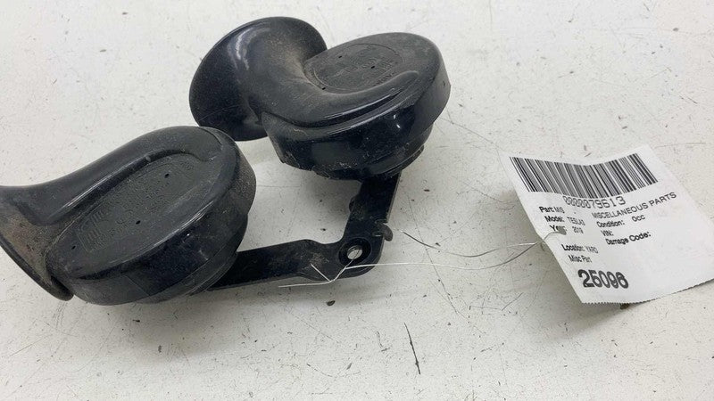 148694300A ⭕ 2017-2023 Tesla Model 3 M3 High + Low Pitch Tone Horn w/ Bracket 1486943-00-A