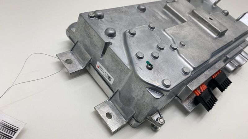 1021154 02 2012-2015 Tesla Model S MS 1-Phase High Voltage Junction Box Dual Motor Assembly