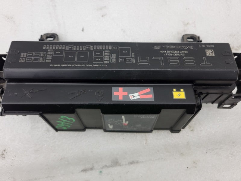 103440500F ⭕ 16-20 Model S Front Trunk Frunk Engine Bay Fuse Box 12V + Cover 1034405-00-F