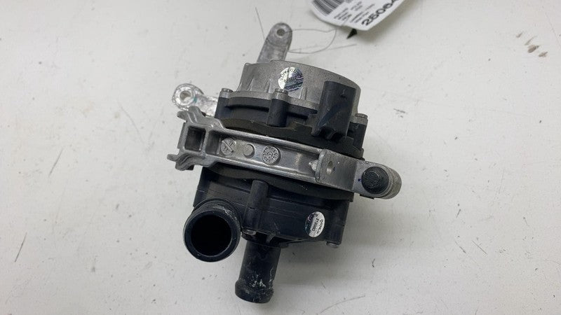 32135207 ⭕ 21-23 Polestar 2 Drive Motor Inverter Cooler Auxiliary Water Pump OEM 32135207