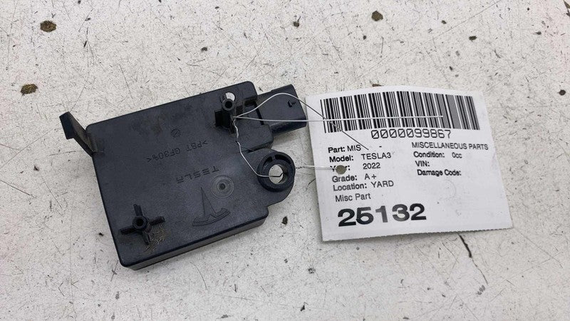 ⭕ 17-23 Tesla Model 3 Rear Bumper BCM Computer Body Control Module 109