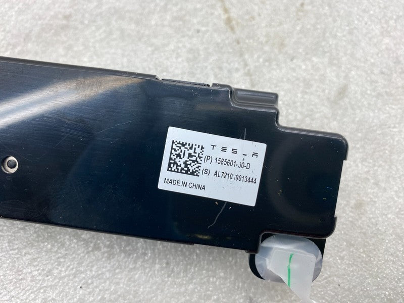 1585601 00 D ⭕ 17-23 Model 3 Y Left/Right Wi-Fi Bluetooth Antenna Control Module 1585601-00-D