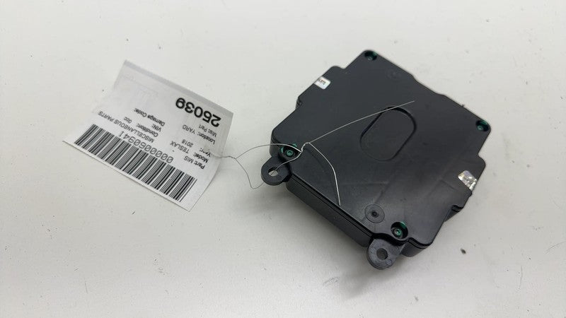 ⭕2016-2024 Tesla Model X Rear Falcon Controller Door Control Module 10