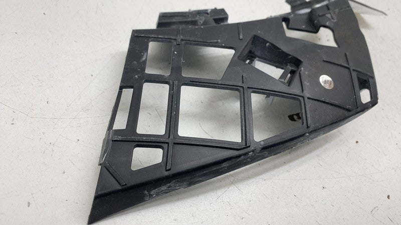 31663665 ⭕2021-2025 Polestar 2 Front Passenger Side Bumper Support Bracket Right 31663665