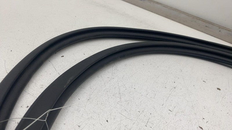 4KE831721 ⭕ 19-23 Audi E-Tron Quattro Front Right Body Weathership Rubber Seal 4KE831721