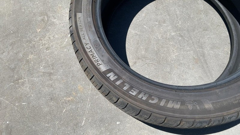 ⭕ Michelin 235/45R18 98W Primacy All Season Tire