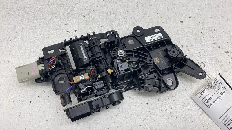 PT00002453-M ⭕ 2022-2024 Rivian R1T R1S Front Left Door Handle LH Silver EXP004 PT00002453-M