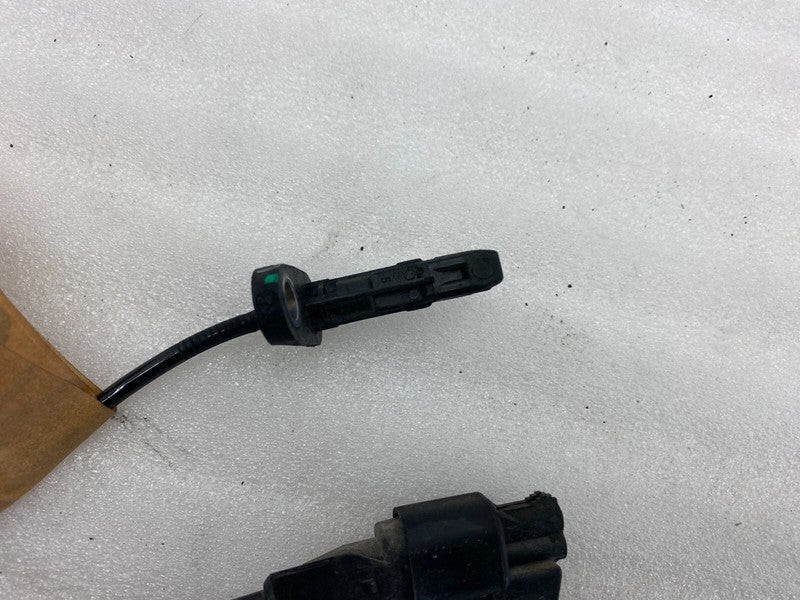 104476100B ⭕17-23 Model 3 Front Left or Right Anti-Lock ABS Wheel Speed Sensor 1044761-00-B