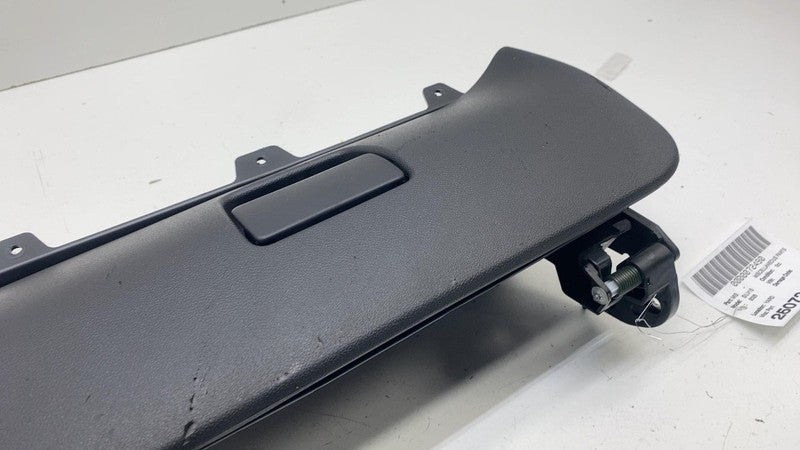⭕ 2025 Chevrolet Silverado 1500 Dash Right Upper Glove Box Compartment