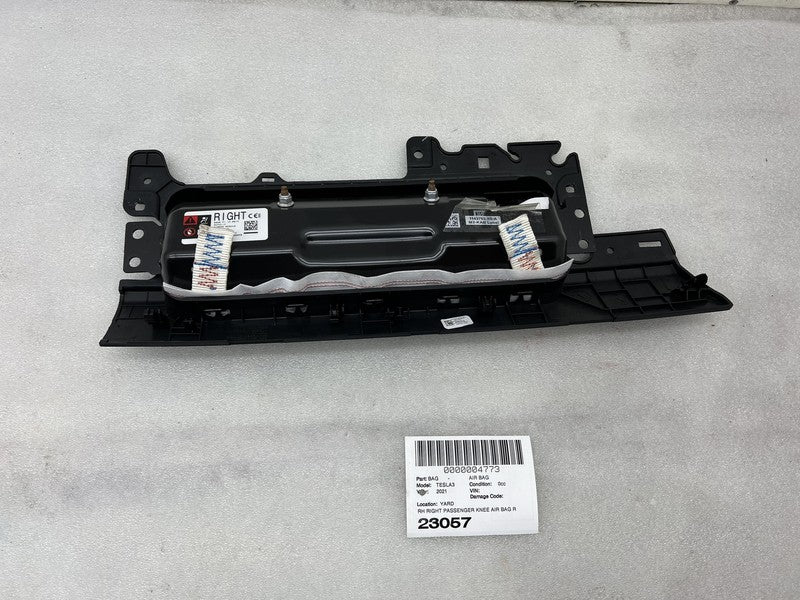 1077826-00-D ❇️17-23 Tesla Model Y 3 Right Knee Airbag Passenger Safety Module RH OEM 1077826