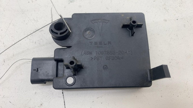 ⭕ 17-23 Tesla Model 3 Rear Bumper BCM Computer Body Control Module 109
