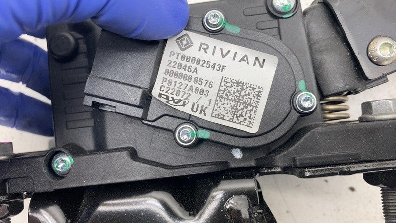 PT00002543 F 2022 2023 2024 Rivian R1S R1T Accelerator Gas Foot Pedal Assembly w/ Sensor OEM
