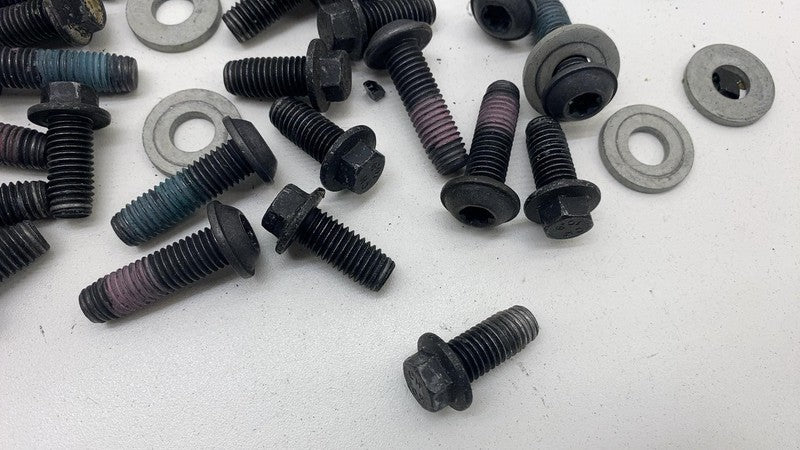 2016-2020 Tesla Model X SET of Bolt Screw