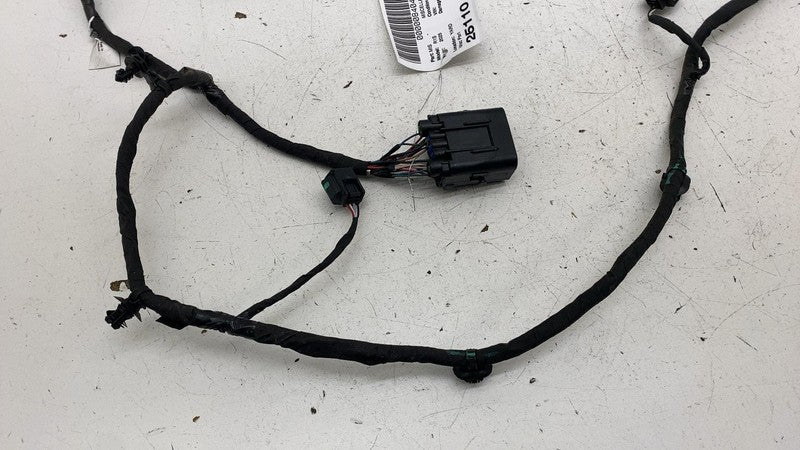 PT00568004B ⭕ 2025 Rivian R1S Rear Bumper Fascia Wire Wring Harness Connector PT00568004-B