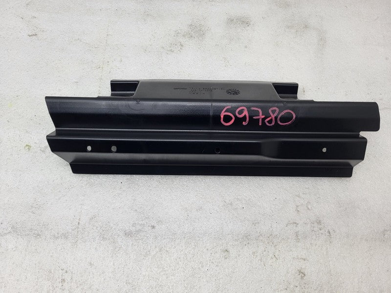 1009174 00 E ⭕12-20 Model S Rear Passenger Side Trunk Carpet Mount Bracket Right 1009174-00-E