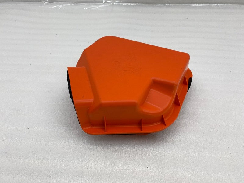 1095565 00 C ⭕17-23 Tesla Model 3 Charge Port System Inlet Close Out Panel Cover 1095565-00-C