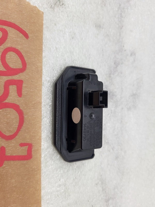 144973000B ⭕ 17-23 Tesla Model 3 Rear Left or Right License Plate Light Lamp 1449730-00-B