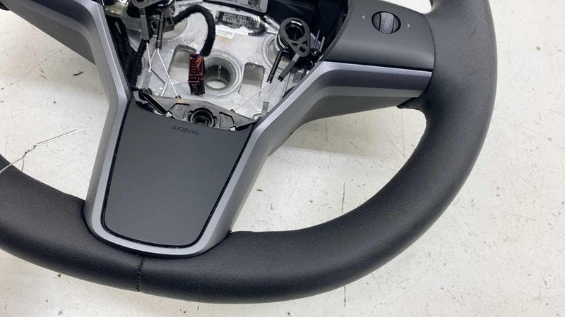 ⭕ 20-24 Tesla Model Y Steering Wheel Assembly Leather Black Heated 149