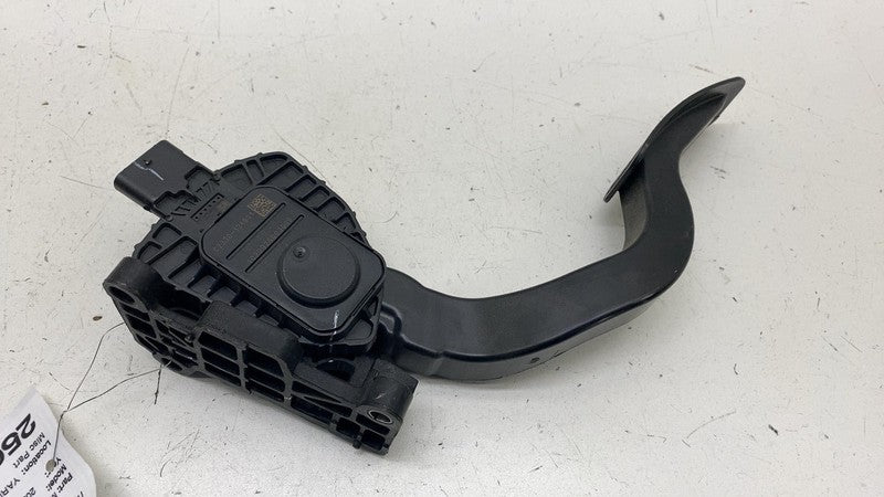 C2330-134801 ⭕ 2017-2023 Tesla Model 3 M3 Front Accelerator Gas Pedal Throttle Sensor Pad OEM