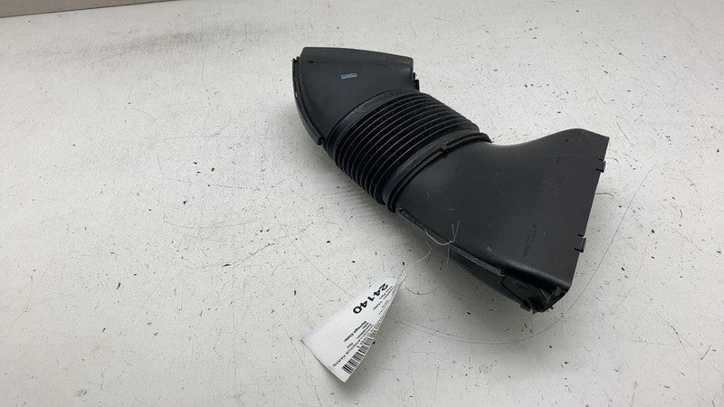 ⭕ 17-20 Maserati Levante Engine Right Air Cleaner Intake Duct Hose 670