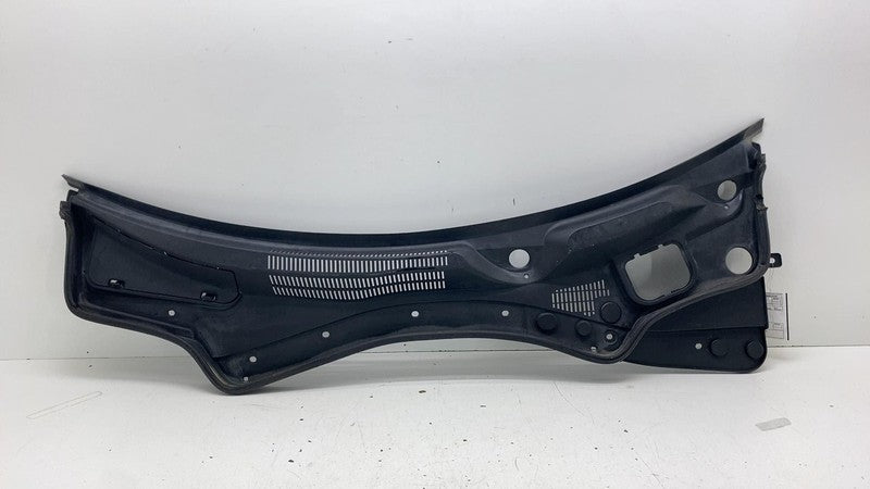 ⭕ 2014-2024 Maserati Ghibli Front Windshield Cowl Vent Grille Panel 67