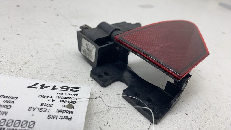⭕ 15-20 Tesla Model S Rear Left Taillight Lamp Charge Reflector LH 104