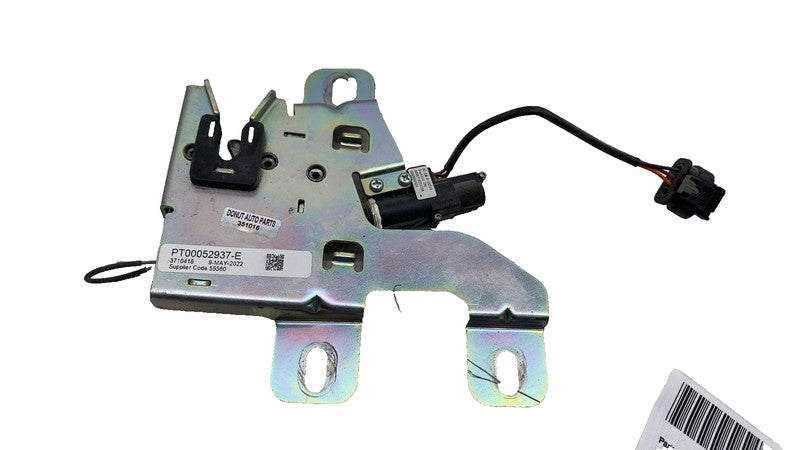 ⭕ 2022 Rivian EDV-700 Van Driver Side Door Latch Assembly Left PT00052937-E