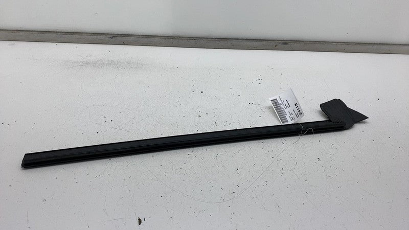 ⭕ 20-23 Model Y Front Left Door Window Inner Belt Weatherstrip Seal 15