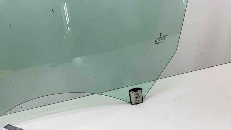 E9 43R-004530 ⭕ 2017-2020 Tesla Model 3 Front Driver Side Door Window Glass Left (Single Pane)