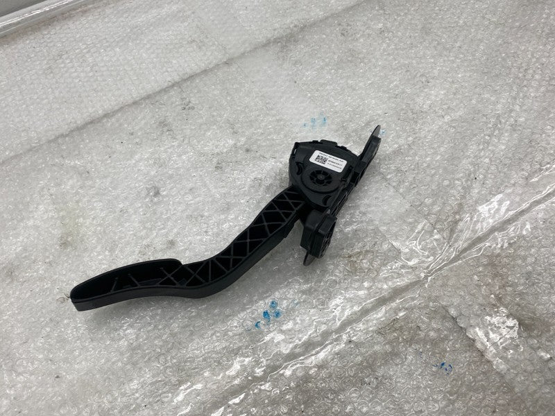 BE5C9F836AA ⭕ 2016-2020 Tesla Model S Accelerator Throttle Pedal Assembly BE5C 9F836-AA OEM
