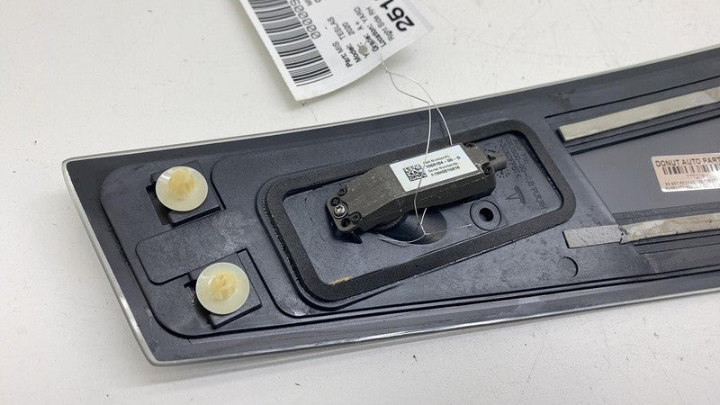 ⭕ 2016-2020 Tesla Model S Right B-Pillar Glass Applique & Camera RH 10