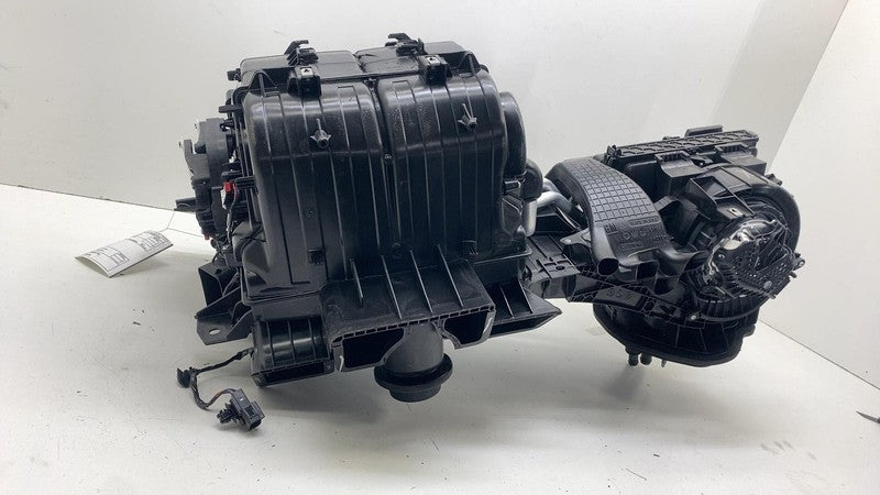 13554357 ⭕19-25 Chevrolet Silverado 1500 HVAC Climate Heater Blower Motor Housing Box OEM