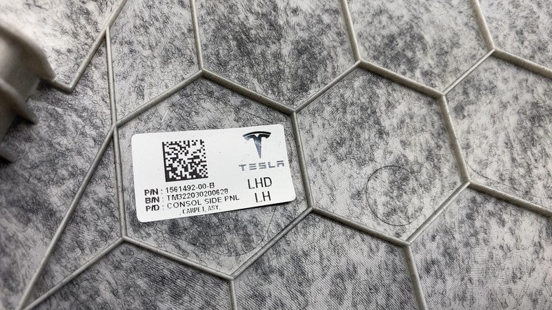 ⭕17-23 Model 3 Left & Right Center Console Carpet Trim 1561493-00-B/15