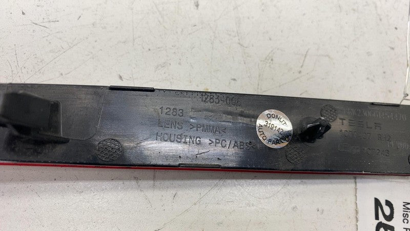 ⭕2017-2023 Model 3 Rear Passenger Side Bumper Light Reflector Lamp 107